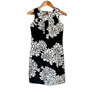 Hilo Hawaii black & white‎ floral mini dress. Size xs